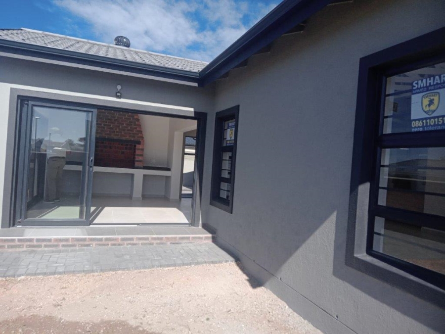 3 Bedroom Property for Sale in Wavecrest Eastern Cape